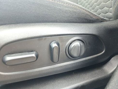 Used 2020 Chevrolet Equinox LT image 25