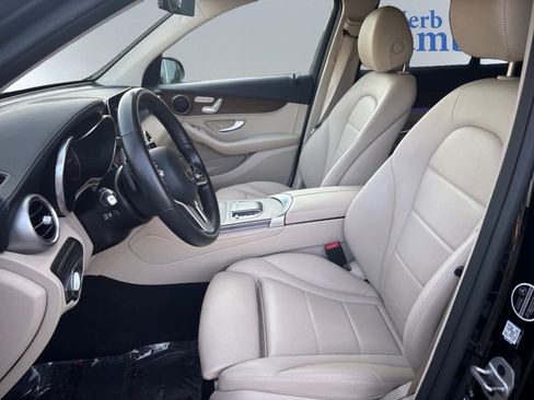 Used 2022 Mercedes-Benz GLC 300 4MATIC image 7