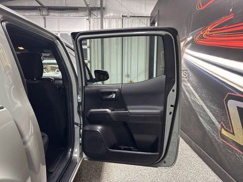 Used 2023 Toyota Tacoma TRD Sport AWD/4WD image 23