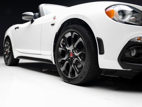 Used 2019 FIAT 124 Spider Abarth w/ Convenience Group RWD image 78