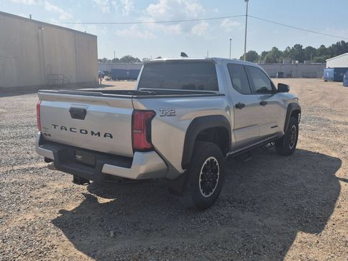 Used 2024 Toyota Tacoma TRD Off-Road AWD/4WD image 6