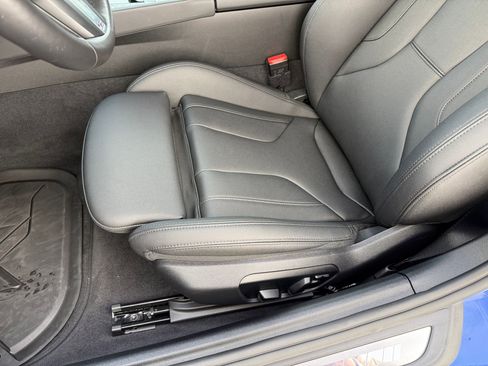 Certified 2025 BMW Z4 M40i w/ Premium Package image 12