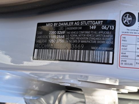 Used 2014 Mercedes-Benz E 350 4MATIC Sedan image 35