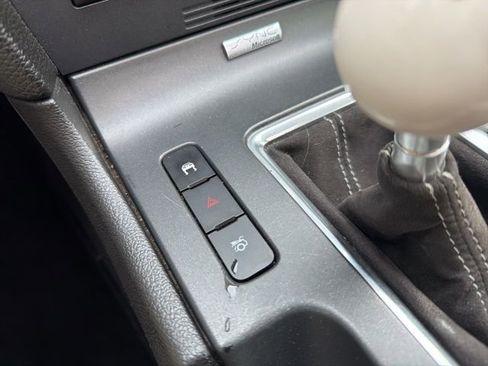 Used 2011 Ford Mustang Shelby GT500 w/ SVT Performance Pkg image 29