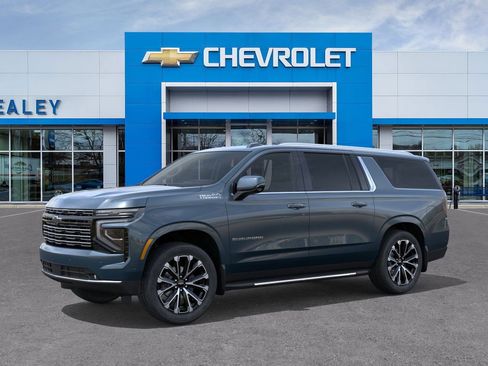 New 2025 Chevrolet Suburban High Country image 2