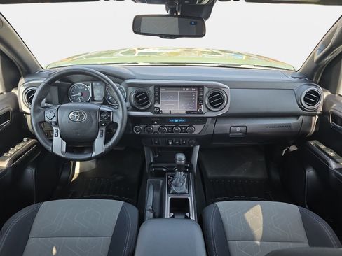 Used 2021 Toyota Tacoma TRD Off-Road image 9