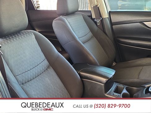 Used 2019 Nissan Rogue SV w/ Sun & Sound Touring Package FWD image 28