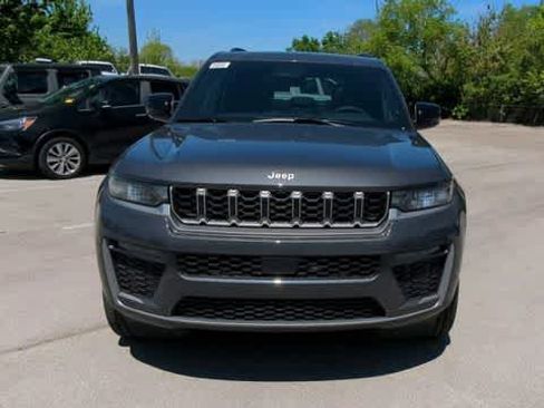 New 2026 Jeep Grand Cherokee Limited AWD/4WD image 3