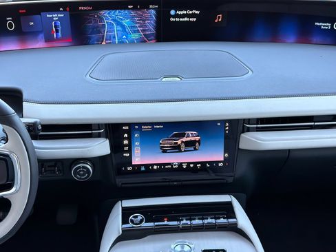 New 2026 Lincoln Navigator Reserve AWD/4WD image 23
