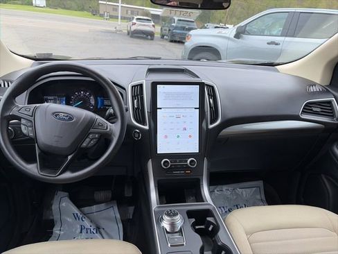 Used 2022 Ford Edge SE AWD/4WD image 3