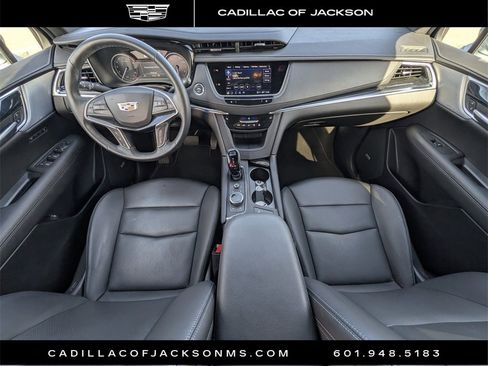 Used 2025 Cadillac XT5 Premium Luxury image 9