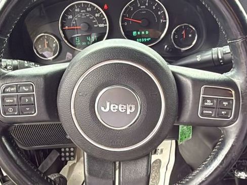 Used 2014 Jeep Wrangler Sport image 17