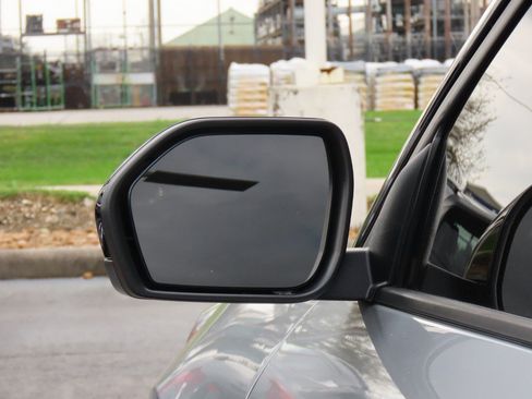 Used 2023 Ford Explorer XLT w/ Equipment Group 202A image 19