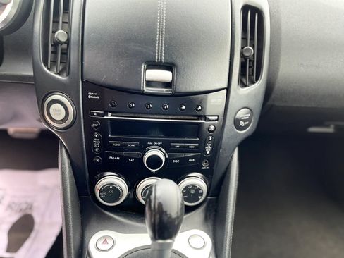 Used 2009 Nissan 370Z Touring w/ Sport Pkg RWD image 15