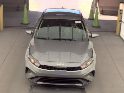 Used 2024 Kia Forte LXS w/ LXS Technology Package FWD image 3