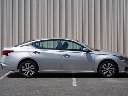 Used 2021 Nissan Altima 2.5 S FWD image 45