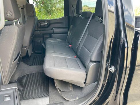 Used 2022 Chevrolet Silverado 1500 Custom image 16