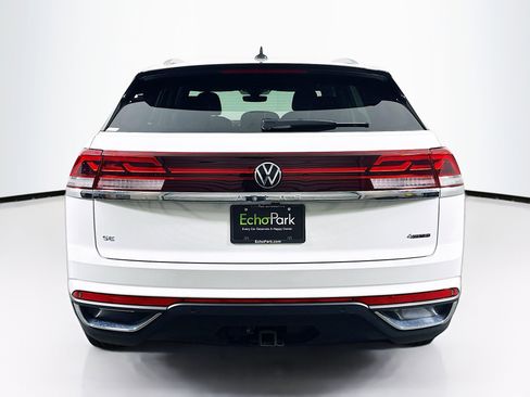 Used 2025 Volkswagen Atlas Cross Sport SE image 7