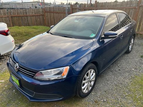 Used 2013 Volkswagen Jetta SE image 1