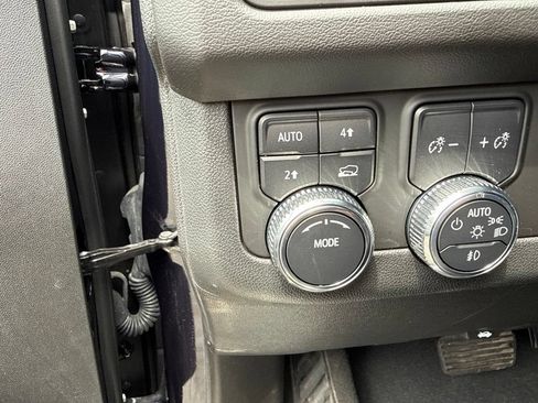 Used 2023 GMC Yukon SLT w/ SLT Luxury Package AWD/4WD image 26