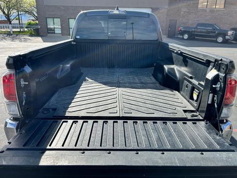 Used 2023 Toyota Tacoma TRD Off-Road image 24