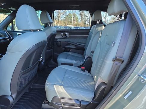 Used 2025 Kia Sorento SX Prestige w/ Sage Leather Package image 11