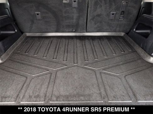 Used 2018 Toyota 4Runner SR5 Premium image 26