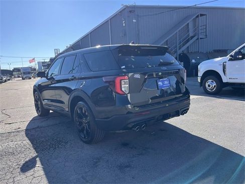 Used 2022 Ford Explorer ST w/ Equipment Group 401A image 5