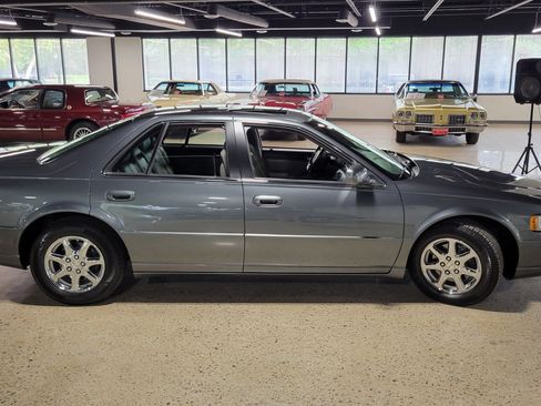 Used 2004 Cadillac Seville SLS w/ Preferred Equipment Group FWD image 38