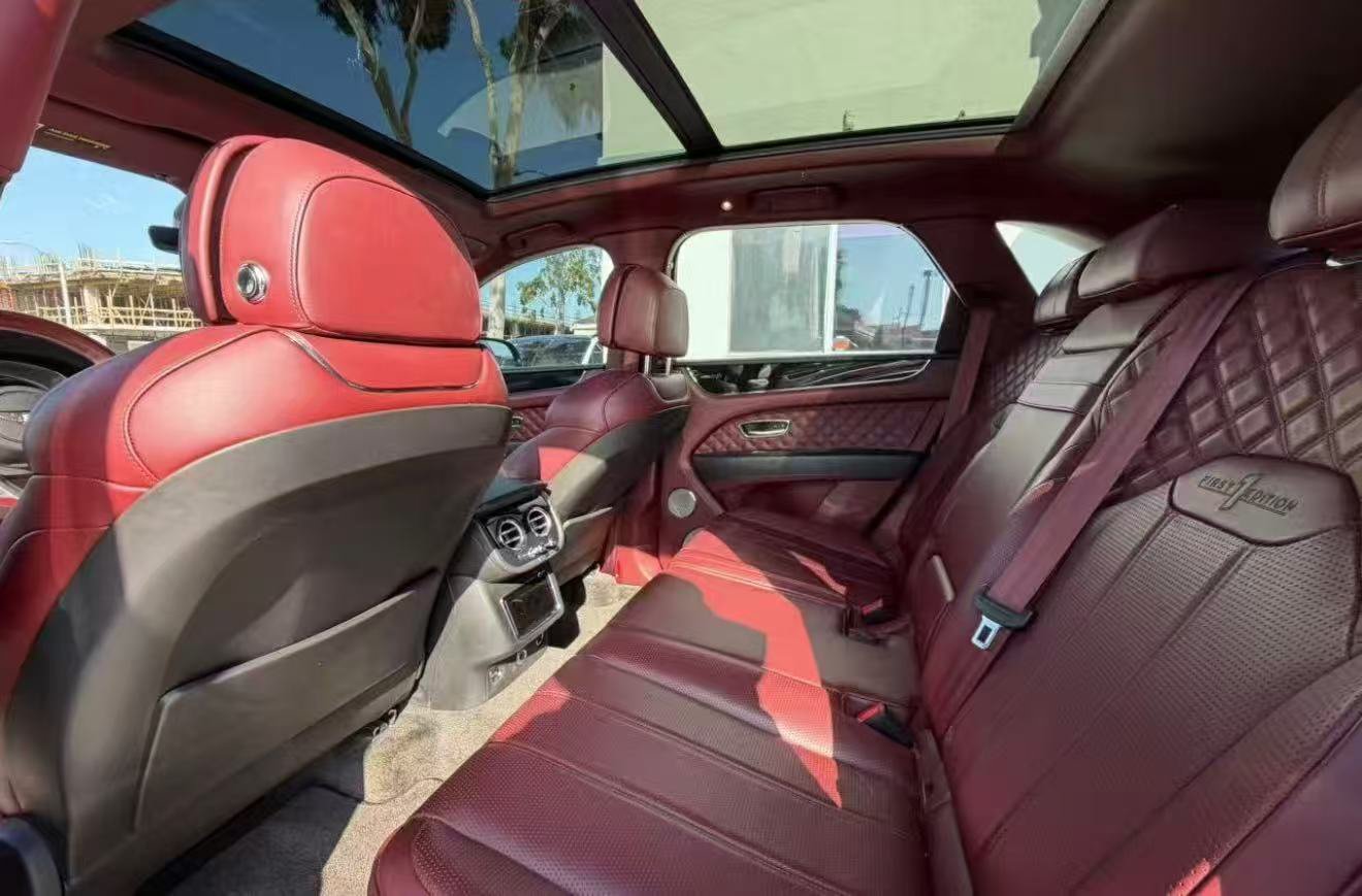 Used 2021 Bentley Bentayga AWD/4WD image 7