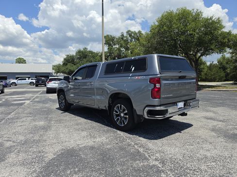 Used 2023 Chevrolet Silverado 1500 LT AWD/4WD image 7