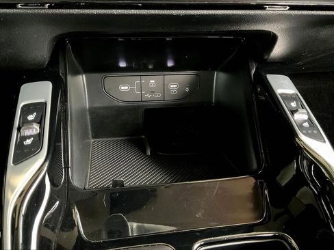 Used 2024 Kia Sorento SX AWD/4WD image 15