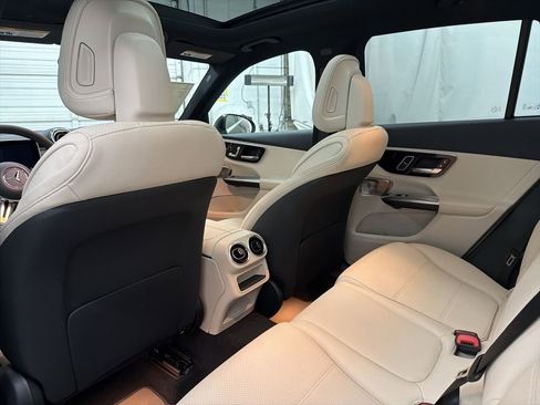 New 2026 Mercedes-Benz GLC 300 image 18