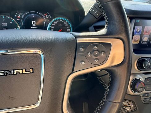 Used 2019 GMC Yukon XL Denali w/ Denali Ultimate Package AWD/4WD image 15