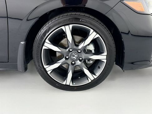 Certified 2025 Honda Civic Sport Touring image 32