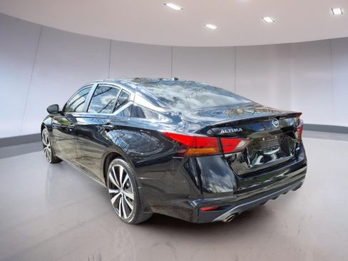 Used 2019 Nissan Altima 2.5 SR w/ SR Premium Package image 3