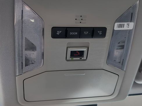 Used 2024 Toyota RAV4 Adventure image 23