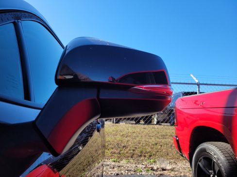 Used 2023 Toyota Corolla Cross LE w/ Moonroof Package image 10