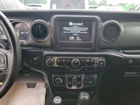 Used 2023 Jeep Wrangler Unlimited w/ Cold Weather Group AWD/4WD image 11