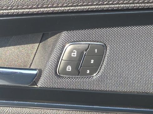 Used 2023 Lincoln Nautilus Reserve AWD/4WD image 25