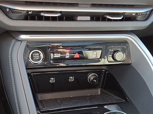 Used 2025 Audi Q5 Premium Plus w/ Premium Plus image 20