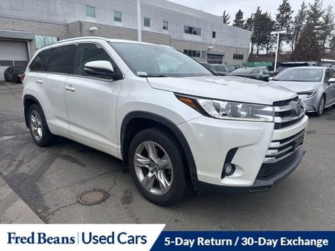 Used 2019 Toyota Highlander Limited image 2