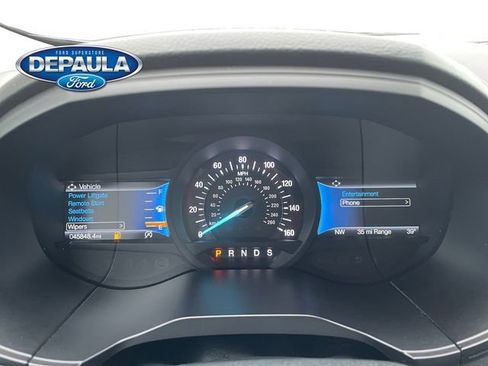 Used 2023 Ford Edge Titanium image 2
