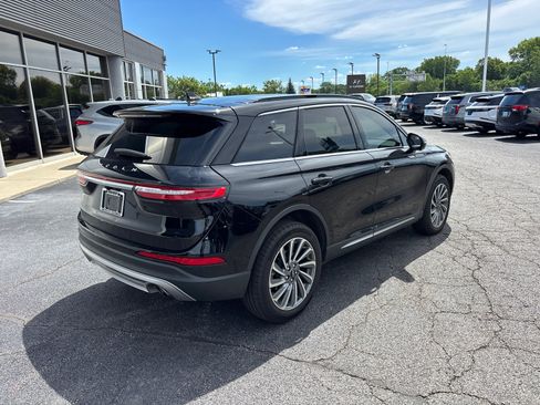 Certified 2025 Lincoln Corsair Reserve AWD/4WD image 7