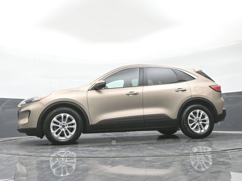 Used 2020 Ford Escape SE FWD image 45