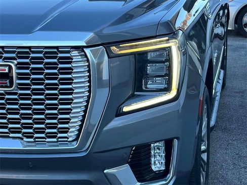 Used 2021 GMC Yukon Denali image 9