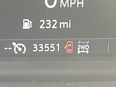 Used 2021 Chevrolet Silverado 1500 LT Trail Boss w/ Convenience Package II image 2