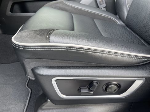 New 2026 RAM 1500 Laramie w/ Night Edition image 16