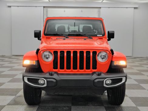 Used 2023 Jeep Gladiator Sport AWD/4WD image 7