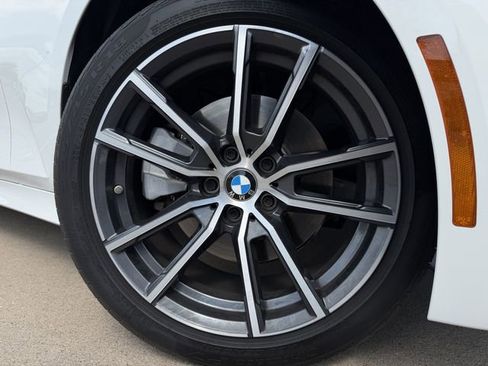 Used 2021 BMW 330i Sedan w/ Premium Package image 9